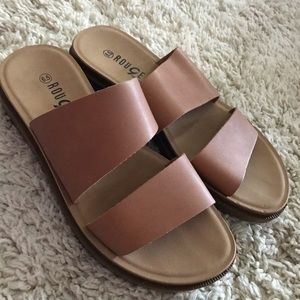 Tan woman sandals